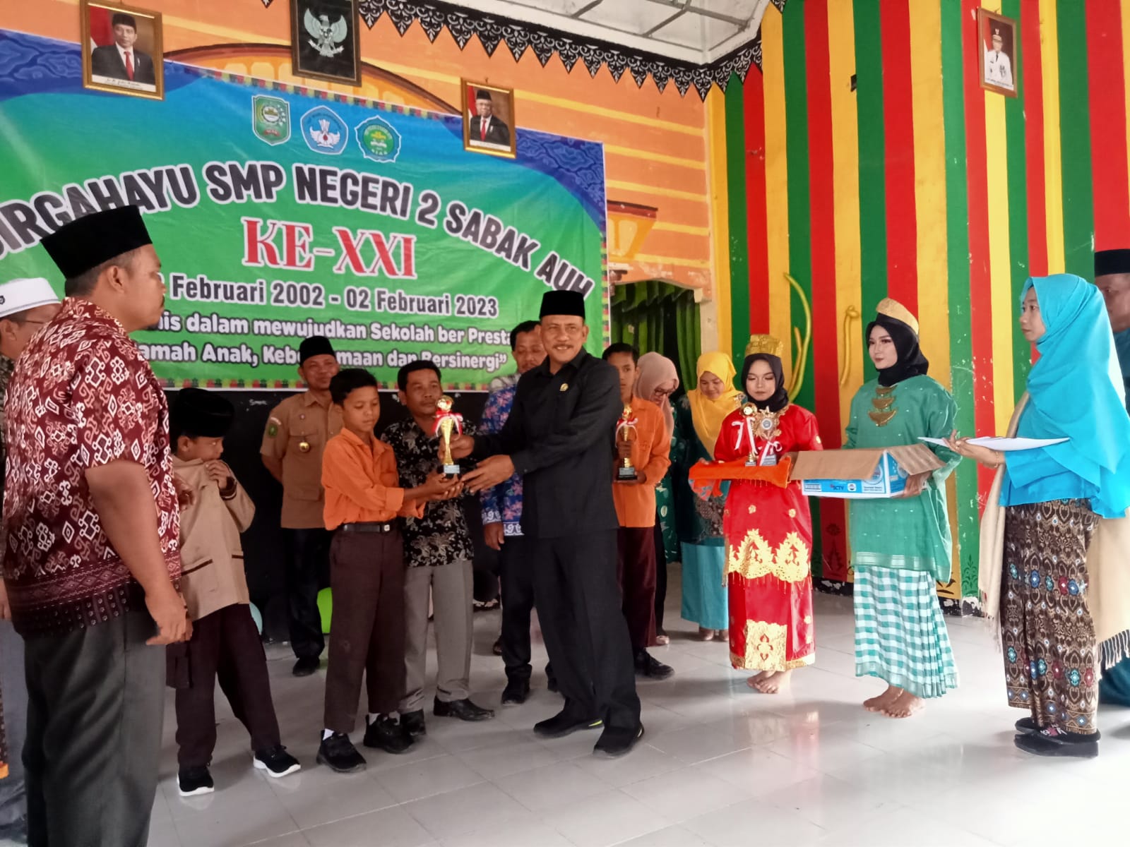 Sabak HUT SMPN 2 Sabak Auh Ke-21 Berlangsung Meriah Dan Di Tandai Dengan Nasi ...